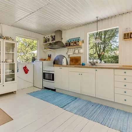 Two-bedroom Holiday In * Hals