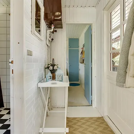 Two-bedroom Holiday In * Hals