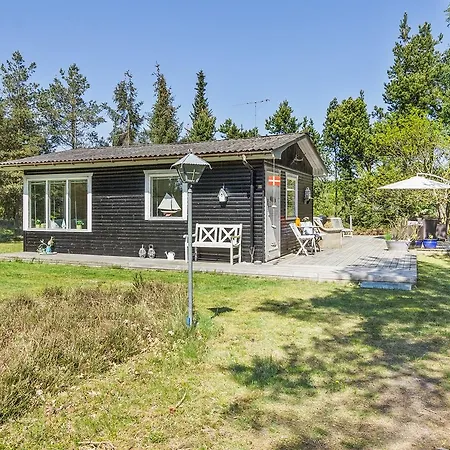 Two-bedroom Holiday In * Hals